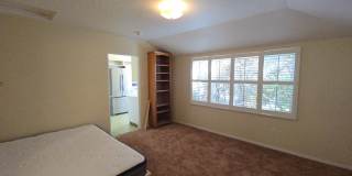 3BD/2BA Eureka home is close to Sequoia Park, boasts infrared sauna! Gallery 18