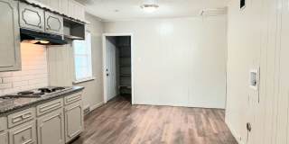 Adorable, Unique, and Roomy 3/2 Close to Tech! Move in Special Half off First Month! Gallery 10