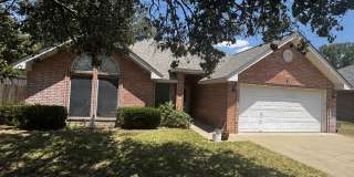 1449 Oakwood Drive Gallery 1