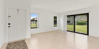 1496 SE Colchester Circle Gallery 4