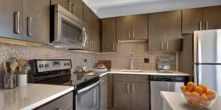 1044 Downing Gallery 17