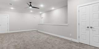 350 Pearland Drive Gallery 26