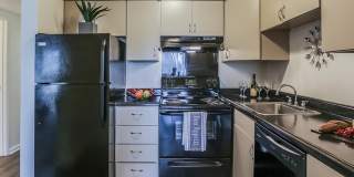 Lake Forest Apartments Gallery 38