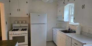 CUTE 2 bedroom, 1 bath cottage on WESTSIDE of Colorado Springs Gallery 6