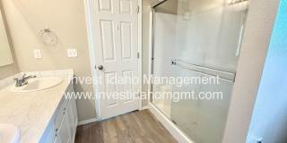 Spacious 4 Bed 2 Bath Home in Kuna Gallery 13