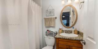 325 Calusa St Gallery 28