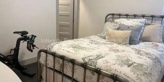 2 Bed/1 Bath, 1317 Sqft - 3539 Mariposa St Gallery 14