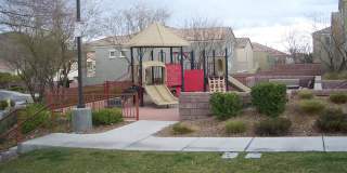 4 Bedroom, 3 Den West Side Home Gallery 42