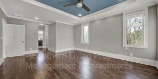 2011 Sharon Ave Gallery 39