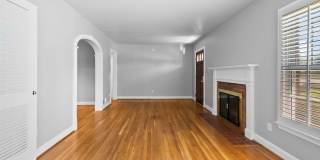 Modern Comfort & Prime Location in Alexandria! Gallery 5