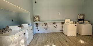 Belleair Village Condo 1/1 Open floor plan Gallery 25