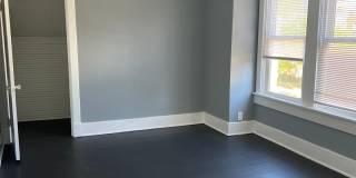 Hawthorne Street Gallery 24