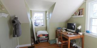 Beautiful 4-bedroom, 2-bathroom Spacious home! Original hard wood floors throughout! Gallery 11