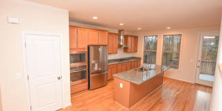 42452 DOGWOOD GLEN Square Gallery 24