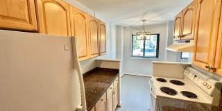 Spacious One Bedroom Condo In the Heart of Dupont - 17th/New Hampshire. Gallery 12