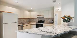 5750 Coach House Circle Gallery 8