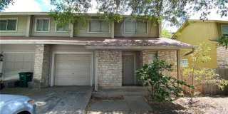 1711 Burton #B  - Spacious 2 bed in very central location. Gallery 5