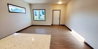 3 Bed 2.5 Bath Townhome! Gallery 11
