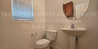 Beautiful 1600+ sq ft.  3 bedroom ~ UPGRADED! Gallery 12