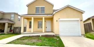 *MOVE IN SPECIAL* Spacious 3BR Two-Story Near Lackland AFB with Fenced Backyard Gallery 1