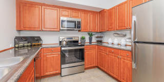 Creekside At Palmer Park Apartments Gallery 30