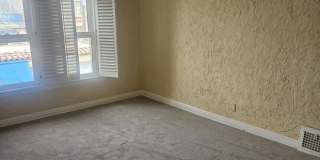 122 N Detroit Ave Gallery 4