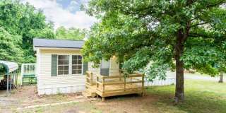 Well Maintained Three Bedroom Home! Gallery 1