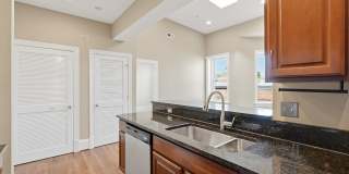 Columbia Heights Penthouse Condo | 1 Bed | 1 Bath | 600 Sf Gallery 9