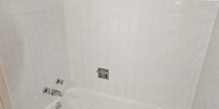 1 bedroom Condo in Cotswold Gallery 11