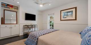 302 NW 16th Street Gallery 34