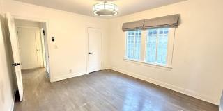 2701 S Harcourt Ave Gallery 17