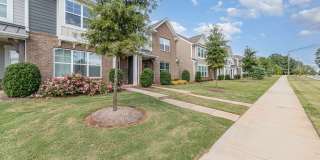 Charming 2BR Townhome in Charlotte Gallery 20
