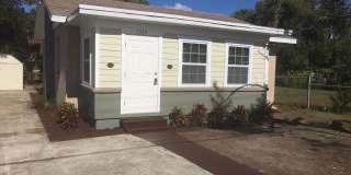 Bungalow - Close to Howard and UT Gallery 1