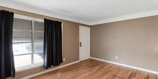 20254 Mackay Street Gallery 6