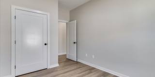Beautiful Three Bedroom, Two Bathroom Gallery 22