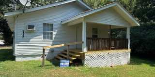 717 Washington St **MOVE IN SPECIAL** Gallery 1