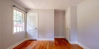 Room in 5 Bedroom Home at Kinnamon Rd Gallery 11