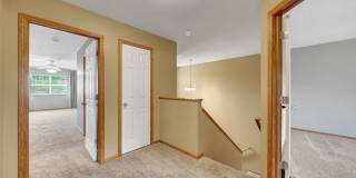 Charming 3BR Townhome in Lincoln Gallery 12