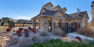 Beautiful 2 bdrm end unit with attach 2 car garage Gallery 8