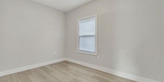 626 S 20Th St Gallery 7