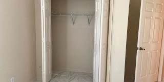 Available Now!!!. Huge 4 bedroom/Greenbriar Area. Gallery 14