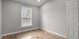 10 LOGANWOOD Court Gallery 24