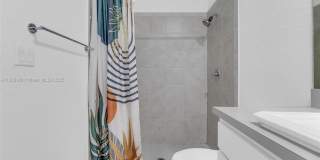 424 NE 4th Ave Gallery 23