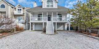 2 Captains Court Gallery 1