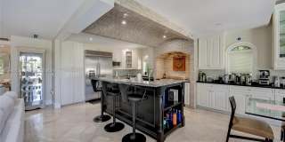 520 N Parkway Gallery 17