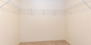 2bd, 2.5 bath, 1car garage w parking in driveway Gallery 18
