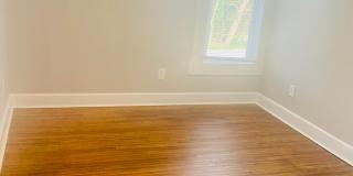 Newley Renovated 4BR - 2BA - South Campus! Gallery 6