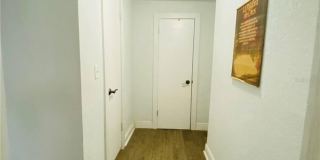 522 W Ninth St Gallery 3