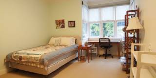 Cozy and spacious 3br condo in Presidio Heights Gallery 8