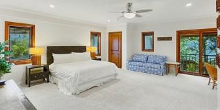 Portlock Oceanfront Estate: Luxury Beachfront Home w/ Pool & Sunset Views Portlock Oceanfront Estate: Luxury Beachfront Home w/ Pool & Sunset Views Gallery 32
